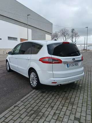 Ford S-MAX 2011