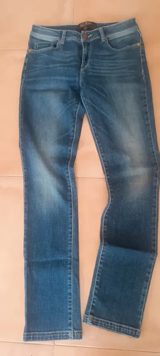 Pantalón vaquero Victorio & Lucchino