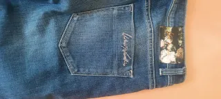 Pantalón vaquero Victorio & Lucchino