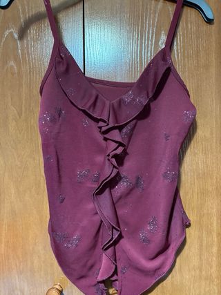 Top con volantes y brillos