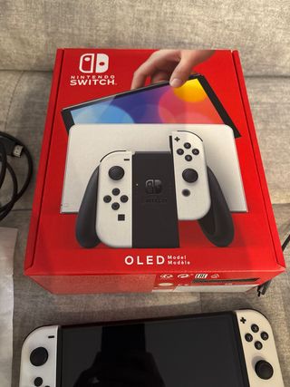 Nintendo Switch OLED Bianca