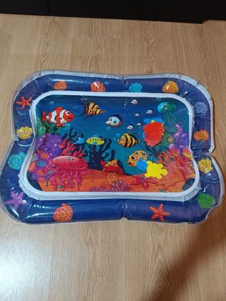 Gimnasio bebé, piano y alfombra sensorial