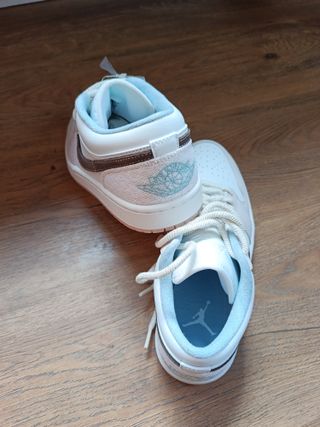 Nike Air Jordan 1 Low Talla 40
