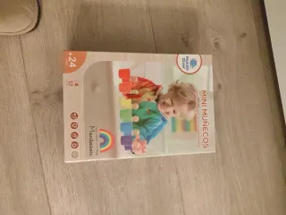 Mini Muñecos Montessori Mundo Diver