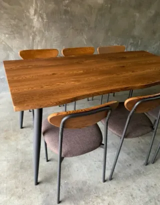 Mesa de comedor y 6 sillas