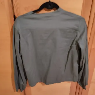 Blusa verde con lazada