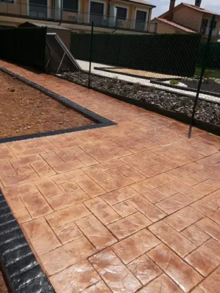 Solera hormigón impreso monocapa