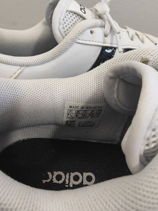 Zapatillas Adidas Blancas y Negras