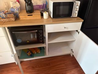 Mueble de cocina/café blanco y madera