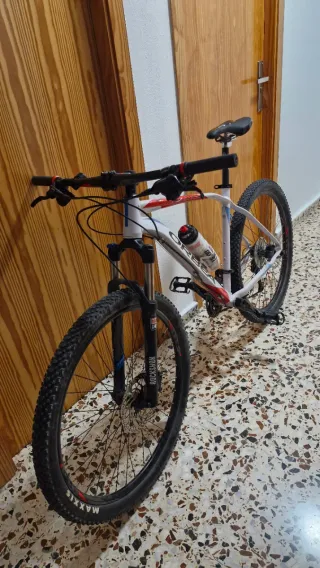 Bicicleta de Montaña Orbea Blanca