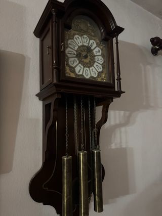 Reloj de pared antiguo