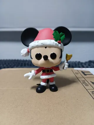 Funko Pop Mickey Mouse Santa