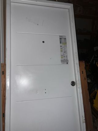 Puerta de seguridad blanca