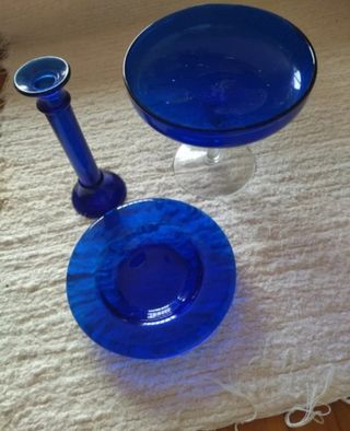 Candelabro y plato de cristal azul