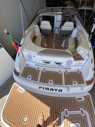 Barco Regal Americano