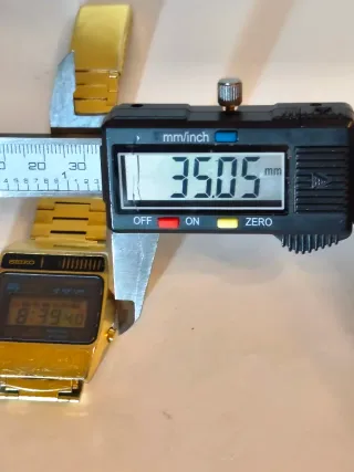 Orologio Seiko digitale dorato