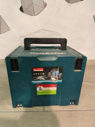 Fresadora Makita RP2300FC