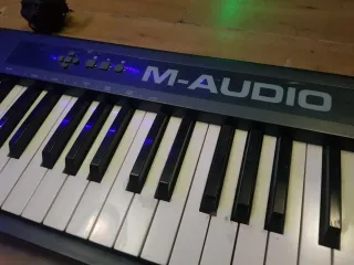 Teclado M-Audio keystation 88