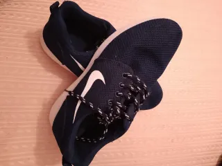 Zapatillas  Mujer Azul y Blanco.