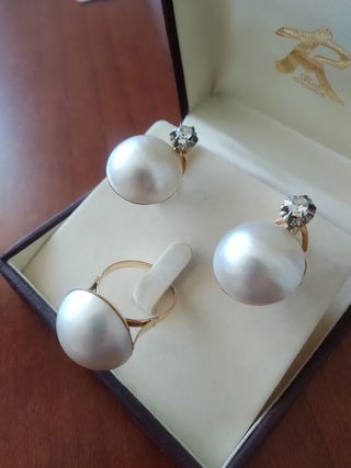 Juego oro 18K y perlas: pendientes y anillo