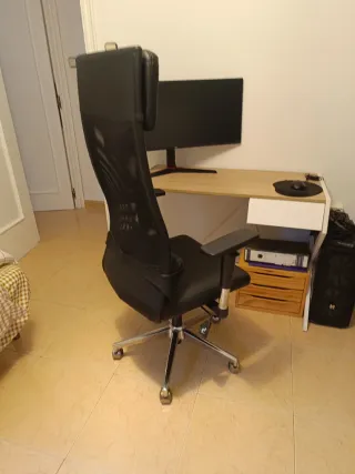 Silla de escritorio ergonómica negra