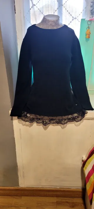 Jersey negro con encaje