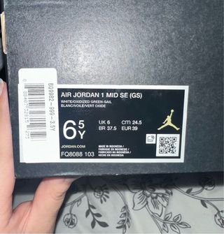 Zapatillas Air Jordan 1 MID SE Verde y Blanco