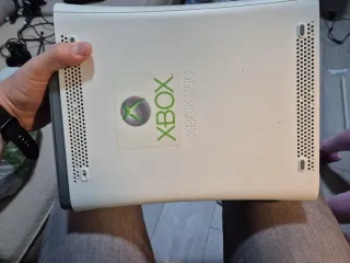 Xbox 360 con giochi e accessori