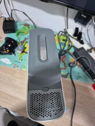 Xbox 360 Fat 20GB + cavi, 1 controller e 2 giochi