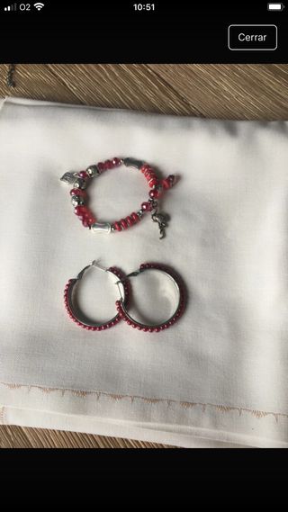 Pulsera y pendientes aro rojos