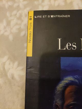 Libro Les misérables, en francés