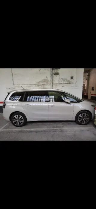 Garaje zamakola parcela