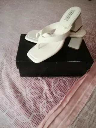 Sandalias Zara Piel Blancas Talla 39