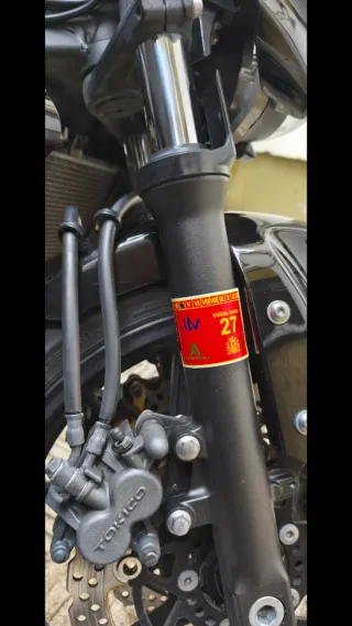 Kawasaki ER-6n Negra