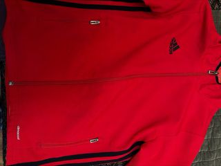 Sudadera Adidas Roja con Capucha