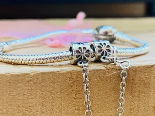 Charm Cadena de seguridad | Flores negras