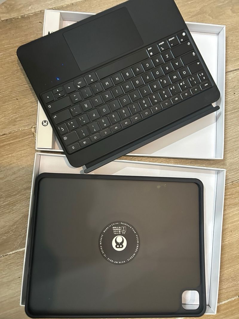Teclado funda  HOU Giratorio iPad Air 13 (M3/M2) afbeelding 4