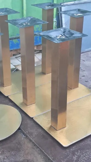 Bases de mesa doradas para bar/restaurante Sólo