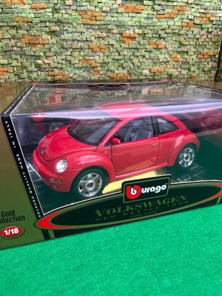 VW New Beetle (1998) – 1:18 – Gold Collection