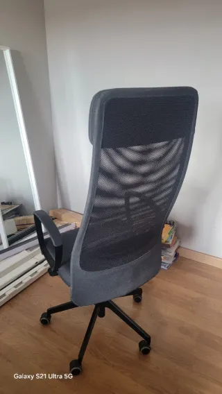 Silla de oficina IKEA MARKUS gris oscuro