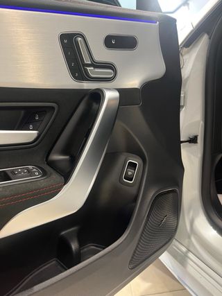 Mercedes-Benz Clase CLA 200d AMG