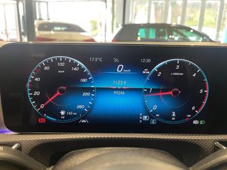 Mercedes-Benz Clase CLA 200d AMG