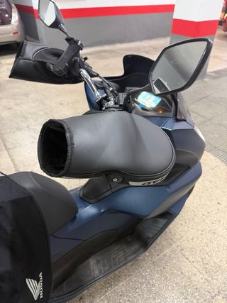 Honda PCX 125 azul 2024 - 10.000 km