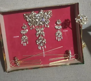 Aderezo desmontable y convertible con perlas de al