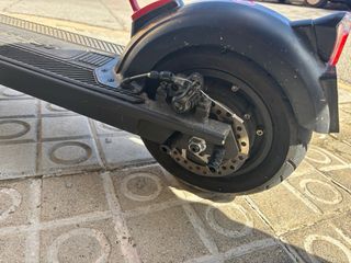 Patinete eléctrico negro