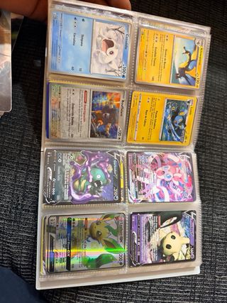 Álbum de cartas Pokémon( tengo 4 los 4 370€)