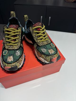 Zapatillas EXE con pedrería Talla 38
