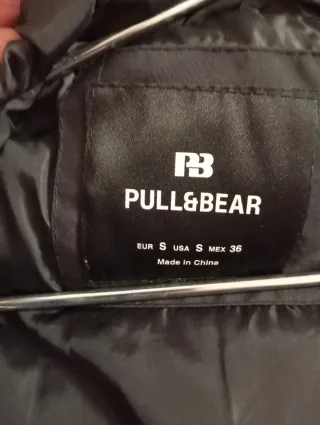 Cazadora parka negra con capucha