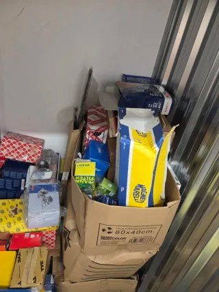 Lote de piezas de repuesto