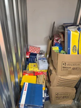 Lote de piezas de repuesto